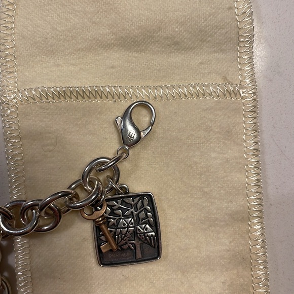 James Avery Cable Chain Bracelet with Retired Key and Owl Charms🦉 - Picture 4 of 5